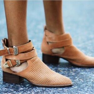 Jeffrey Campbell Everly Perforated Tan Cutout Ankle Boots with Buckle Straps 7.5